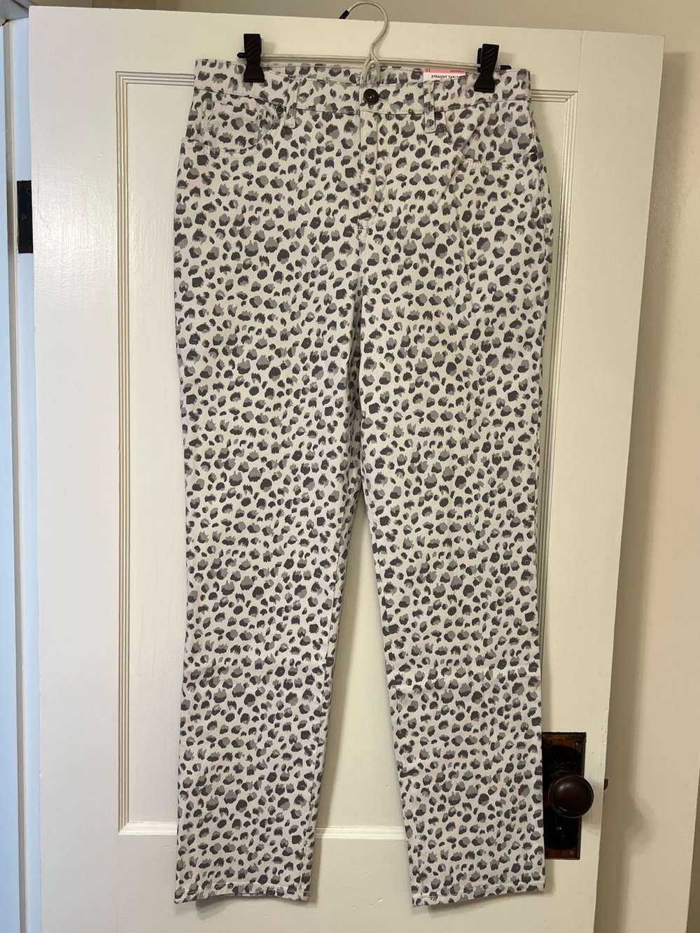 Style & Co. White Leopard Print Straight Leg Jeans Size 10